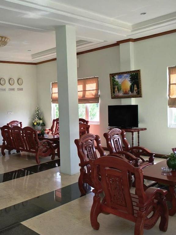 Myat Thinzar Hotel Oattara Thiri Экстерьер фото